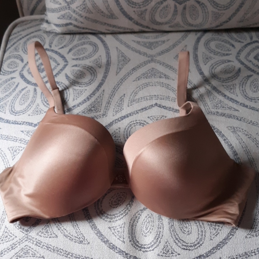 Victoria's secret so obsessed beige bra size 34b